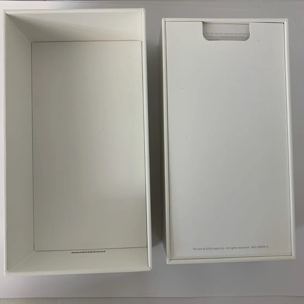 Apple iPhone 7, Gold, 128GB empty box